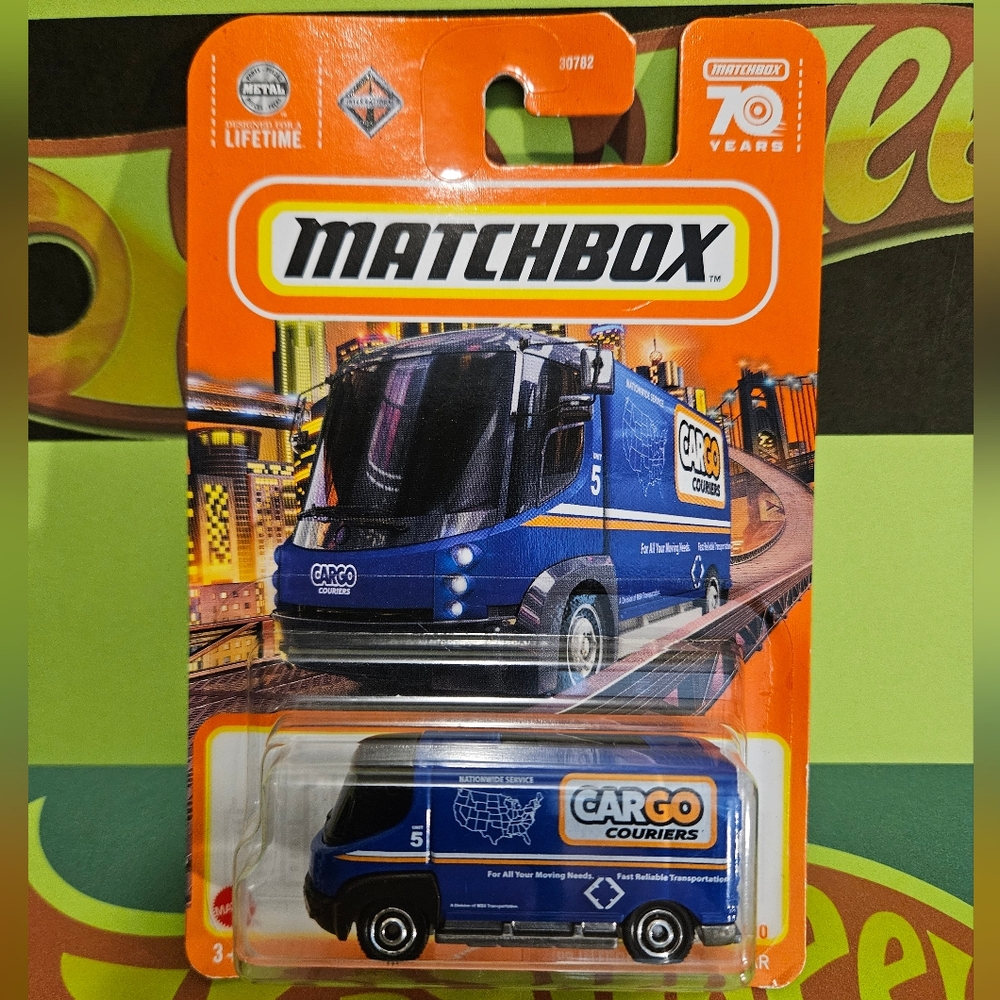 Matchbox Blue and Black Cargo Couriers Vehicle '09 International eStar